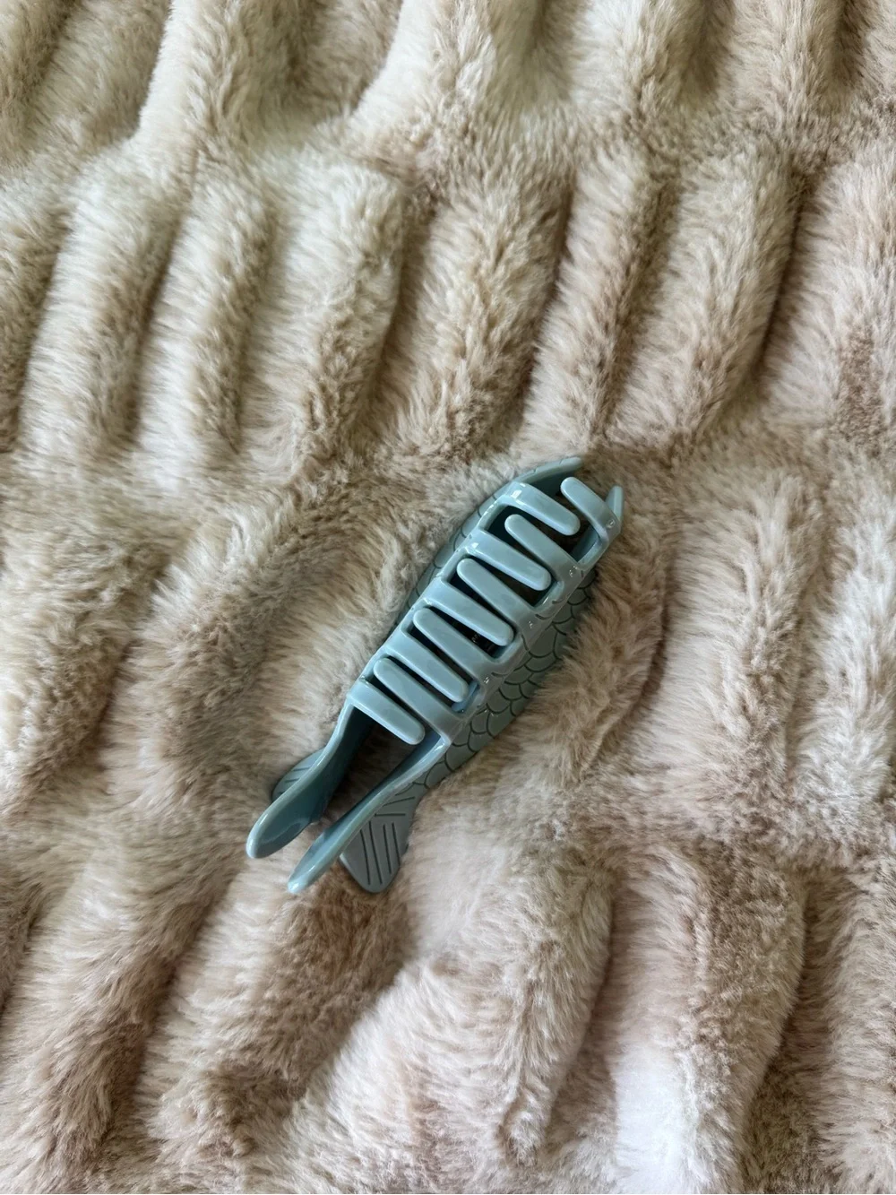 Set Active resort fish claw clip